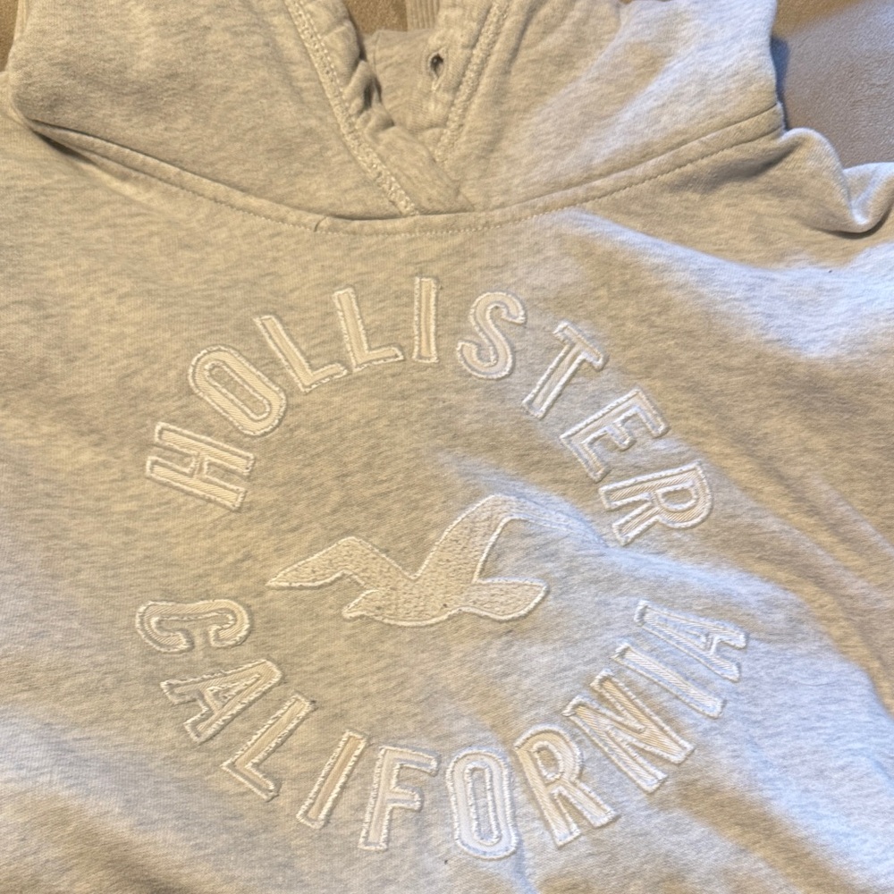Hollister Light Gray Pullover